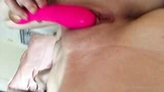 Vanessariley (Nessa aka umadamevanessa988) OnlyFans Leaks 21 years old naughty girl from Canada Porn 14