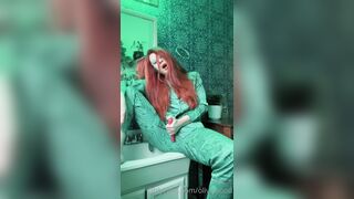 Olivewood (Olive Wood aka OliveWoodMFC) OnlyFans Leaks Red Head Slut is Horny Porn Video 171