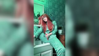 Olivewood (Olive Wood aka OliveWoodMFC) OnlyFans Leaks Red Head Slut is Horny Porn Video 171