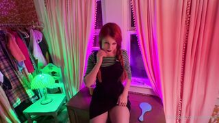 Olivewood (Olive Wood aka OliveWoodMFC) OnlyFans Leaks Red Head Slut is Horny Porn Video 199