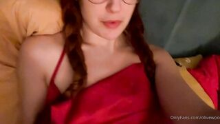 Olivewood (Olive Wood aka OliveWoodMFC) OnlyFans Leaks Red Head Slut is Horny Porn Video 379
