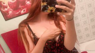 Olivewood (Olive Wood aka OliveWoodMFC) OnlyFans Leaks Red Head Slut is Horny Porn Video 557