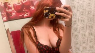Olivewood (Olive Wood aka OliveWoodMFC) OnlyFans Leaks Red Head Slut is Horny Porn Video 557