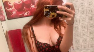 Olivewood (Olive Wood aka OliveWoodMFC) OnlyFans Leaks Red Head Slut is Horny Porn Video 557