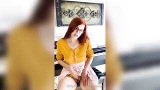Olivewood (Olive Wood aka OliveWoodMFC) OnlyFans Leaks Red Head Slut is Horny Porn Video 536