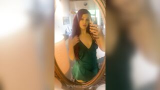 Olivewood (Olive Wood aka OliveWoodMFC) OnlyFans Leaks Red Head Slut is Horny Porn Video 615