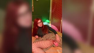 Olivewood (Olive Wood aka OliveWoodMFC) OnlyFans Leaks Red Head Slut is Horny Porn Video 417
