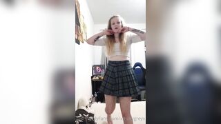 Xmileygreyx (Miley Grey aka mileygreyfeet) OnlyFans Leaks mileygrey 18 years old blondie Porn Video 2