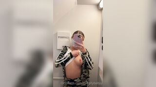 Itshollybabyy (Holly aka itshollybabyy12) OnlyFans Leaks itshollysland Horny College Girl Porn 40
