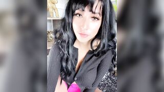 Rileykwums (Riley Kwums aka rileyisrawr) OnlyFans Leaks Smug Girl from Paradise Porn Video 32