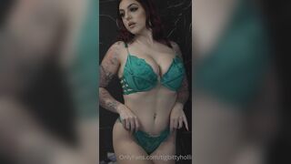 Tigbittyholli2.0 (TigBittyHolli VIP aka TigBittyHolli FREE) OnlyFans Leaks itshollicurtis hollicurtiss Tattoo Girl Porn 426