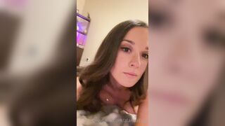 Alanaaraya (Alana Araya aka alanaallovertheplace) OnlyFans Leaks Average Girl Next Door Getting Naughty Porn Video 41