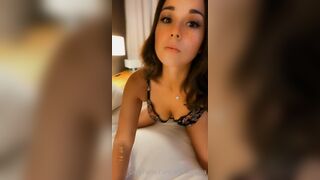 Alanaaraya (Alana Araya aka alanaallovertheplace) OnlyFans Leaks Average Girl Next Door Getting Naughty Porn Video 27