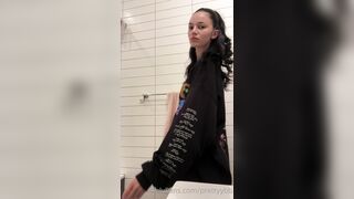 Prettyybb (Rylrat aka Ryl Rat) OnlyFans Leaks Slim Fit Next Door Girlfriend Gone Bad Porn Video 11