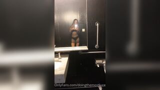 Lucelu (mynamesluce aka doingthemostluce aka tslucesworld) OnlyFans Leaks Electric Chick Porn Video 27